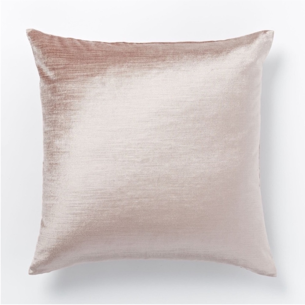 WEST ELM Dusty Blush Cotton Luster Velvet Pillow
Cover (Set of 3)